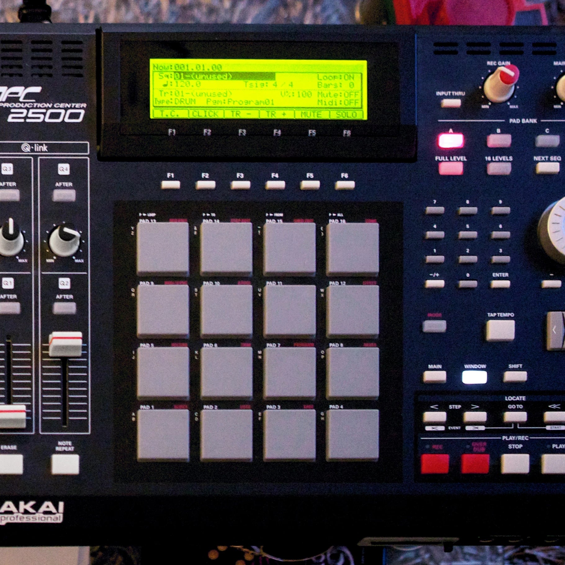 Akai MPC2500